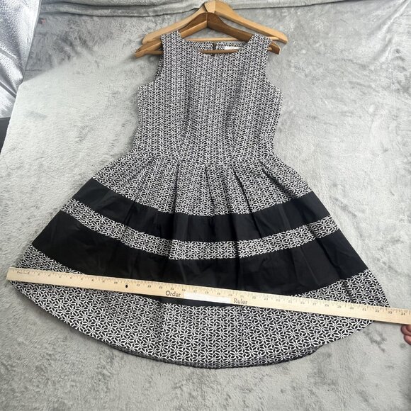 Closet Dress Womens 12 Sleeveless Fit Flare London Geometric Zip Knee Length - Picture 8 of 11